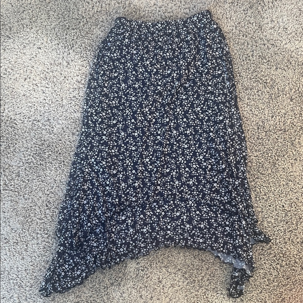 LAST CHANCE! Amazon Elegant Asymmetrical Black and Gray Skirt